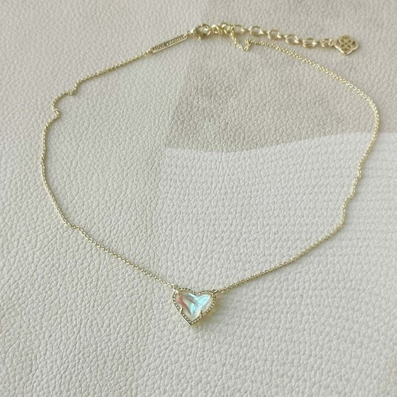 Kendra Scott Ari Heart Pendant Necklace | Dichroic Glass Gold - Picture 3 of 3